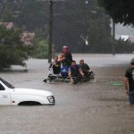 Australia, situazione drammatica nel Nuovo Galles del Sud: a Lismore “è una catastrofe”, inondazioni record e persone intrappolate sui tetti [FOTO]