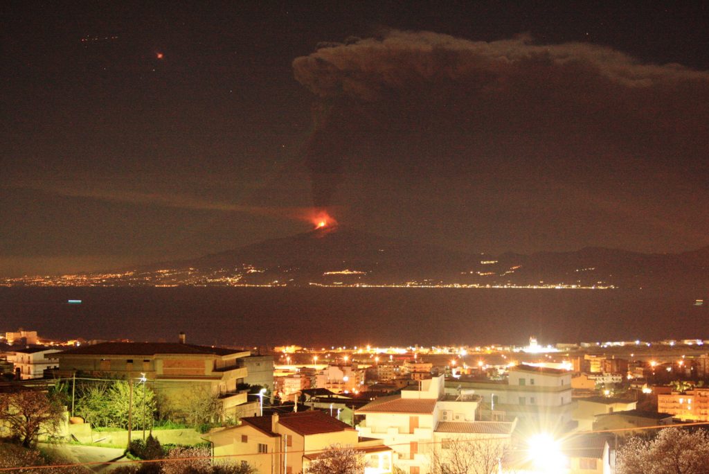 eruzione etna 10 febbraio 2022