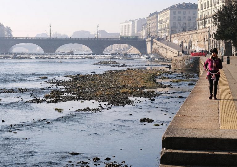 Il fiume Po in secca a Torino