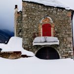 Maltempo, nevica senza sosta in Abruzzo: Sant’Eufemia a Maiella e Roccacaramanico sepolte da 2 metri di neve – FOTO e VIDEO