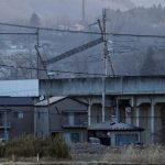 Violento terremoto in Giappone, almeno 4 morti e oltre 100 feriti: deragliato treno Shinkansen, danneggiate autostrade ed edifici | FOTO