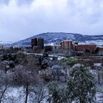 Freddo e neve in Spagna: risveglio insolito per gli abitanti di Pamplona | FOTO e VIDEO