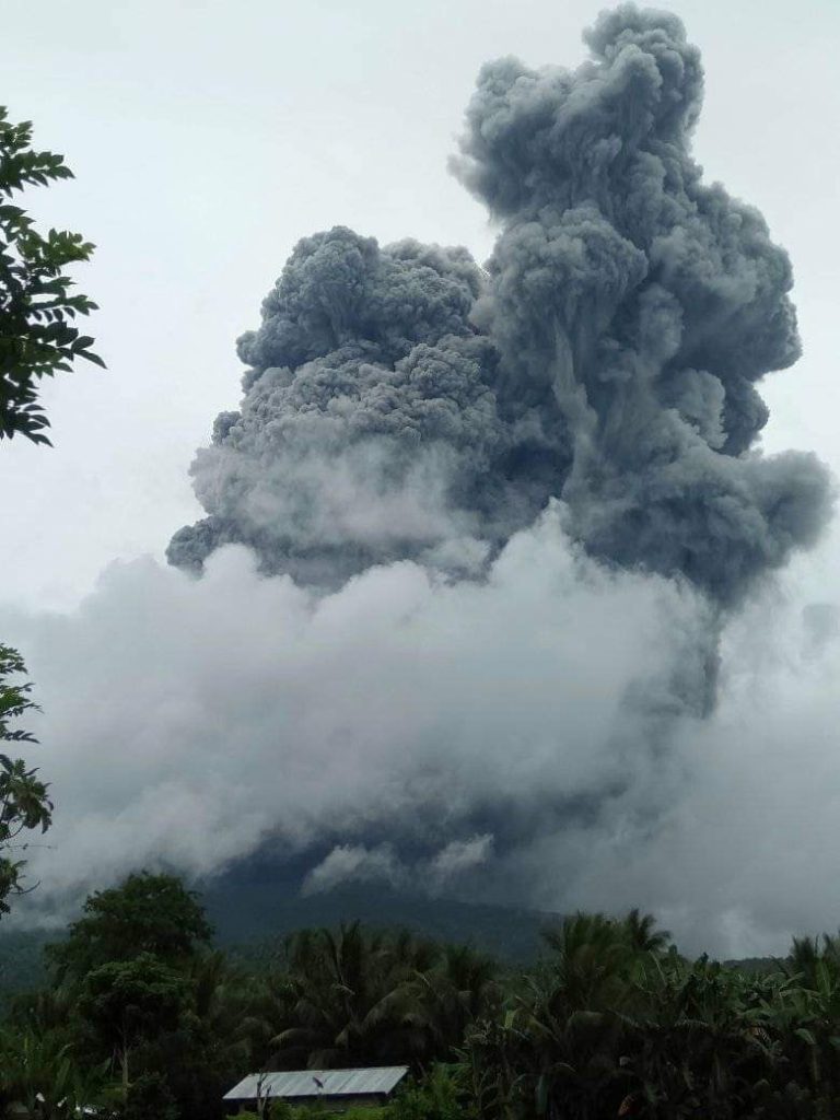 eruzione vulcano bulusan filippine