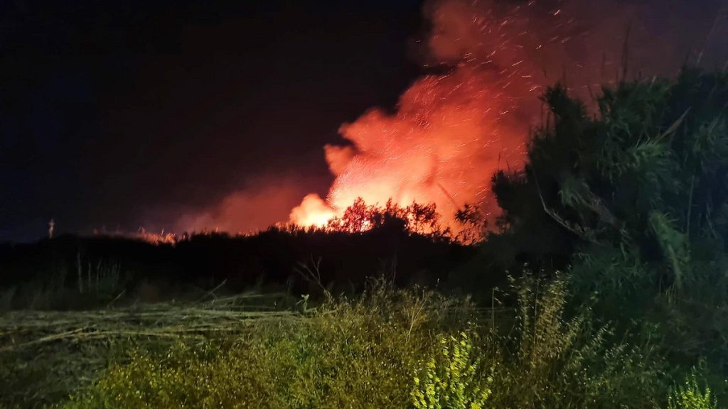 incendio roma ostia