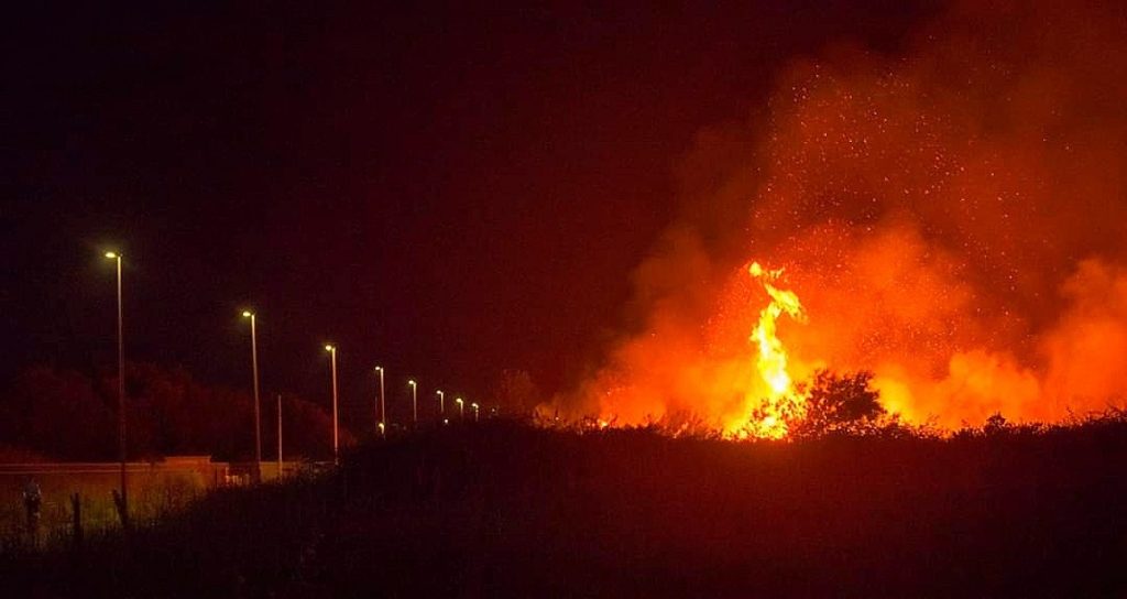 incendio roma ostia