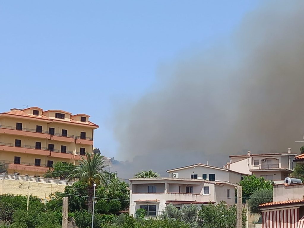 incendio reggio calabria