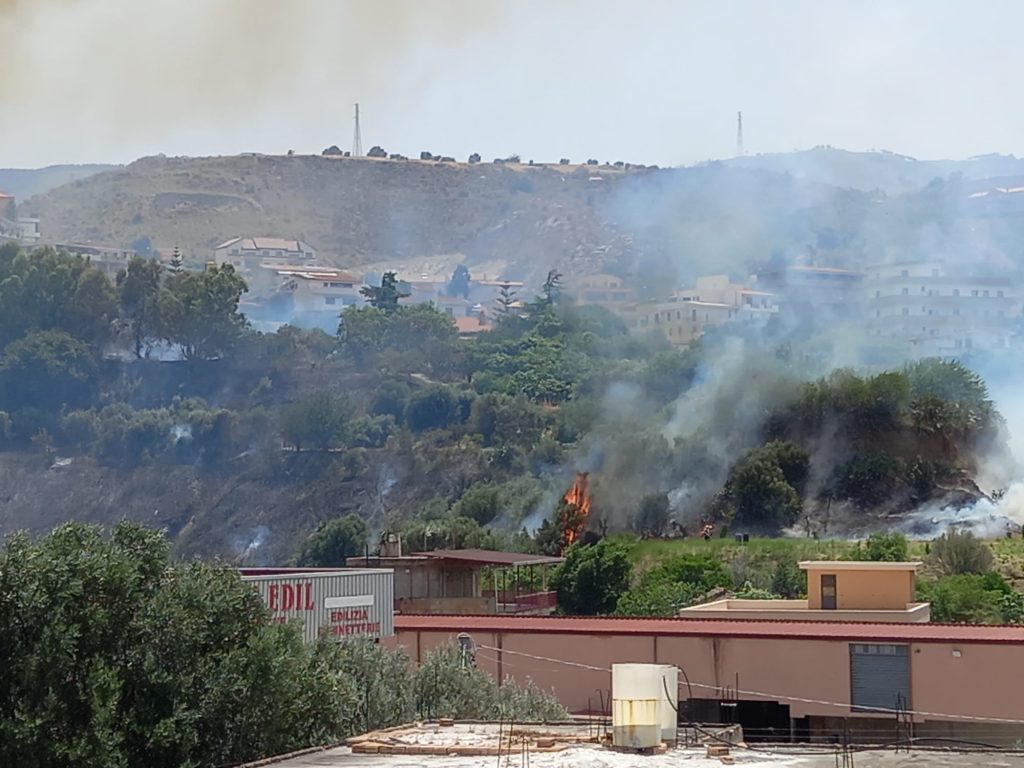 incendio reggio calabria