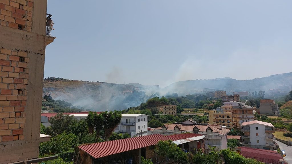 incendio reggio calabria