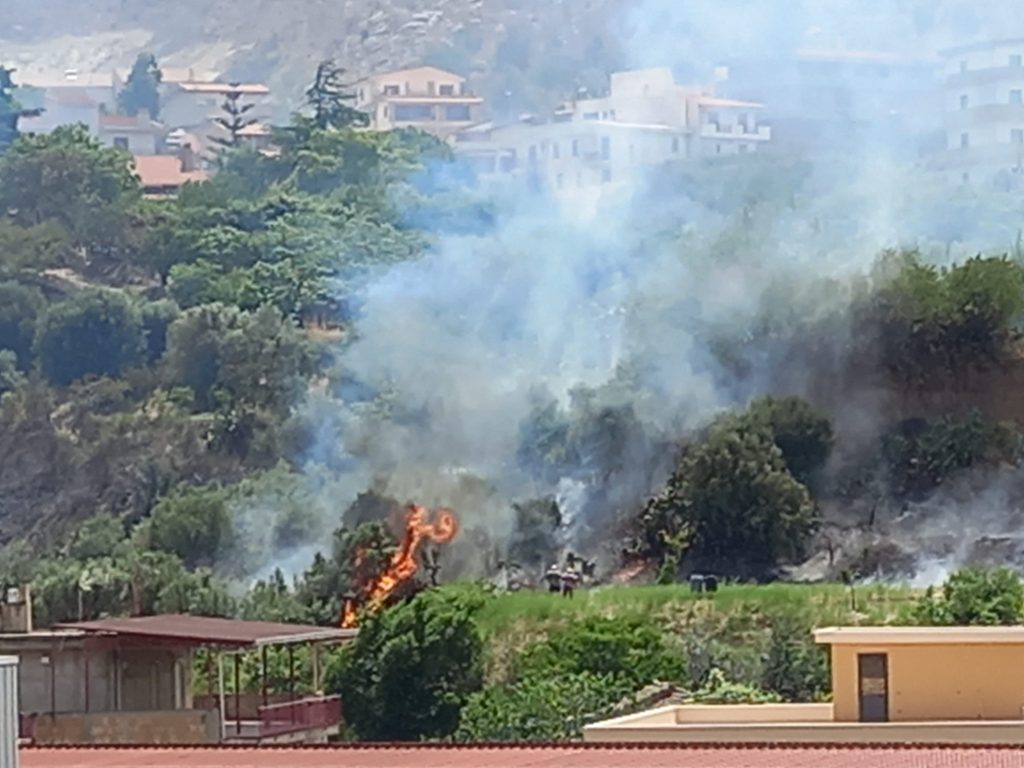 incendio reggio calabria