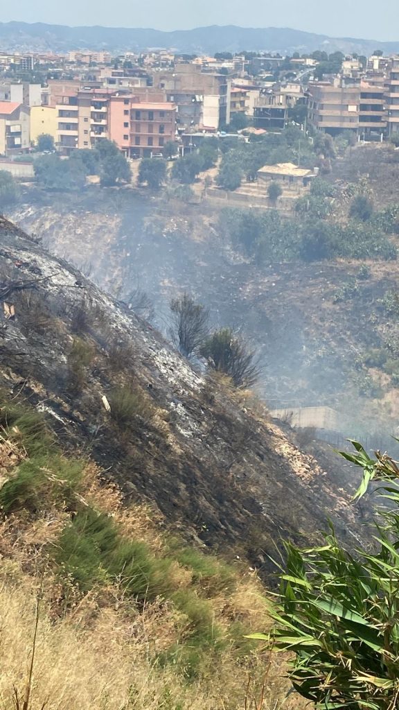 incendio reggio calabria