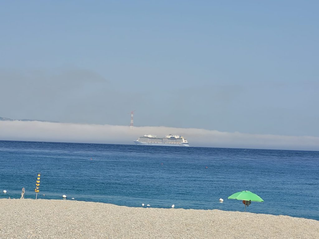 lupa stretto di messina