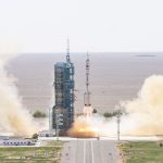 Partita la missione Shenzhou-14: a bordo 3 astronauti, completeranno la stazione spaziale cinese | FOTO