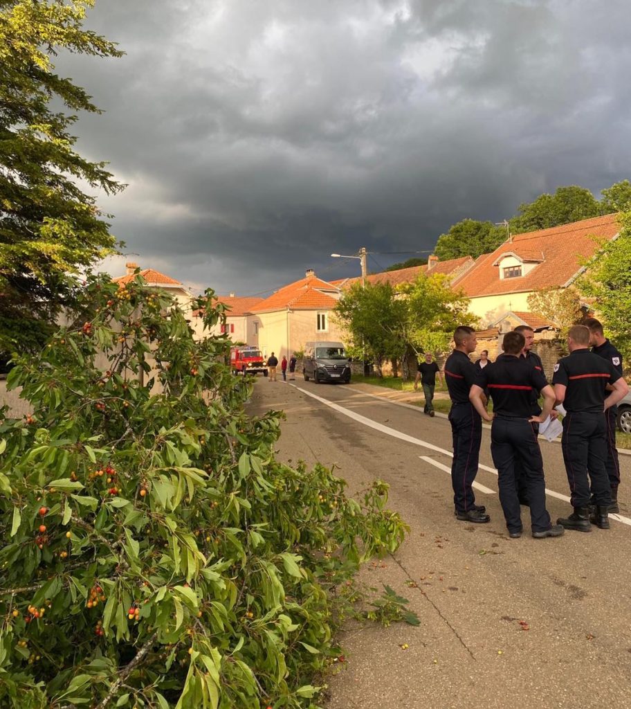 tornado Velleguindry francia