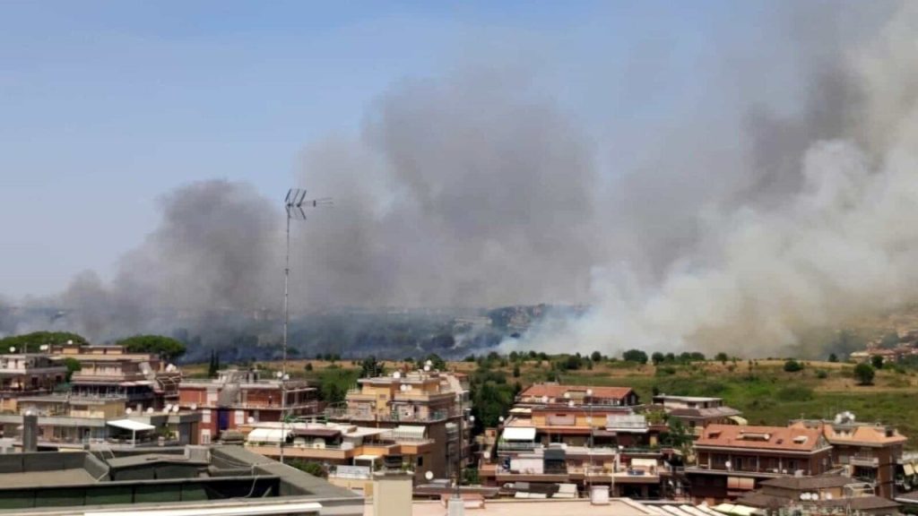 incendio pineta sacchetti roma