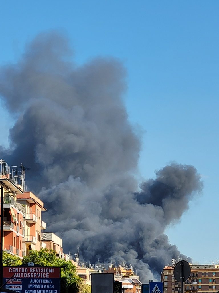 incendio roma