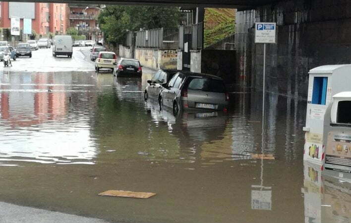 maltempo napoli allagamenti