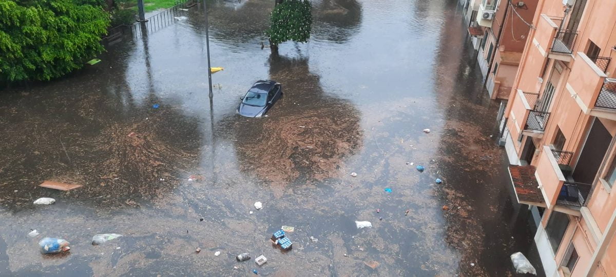 Maltempo, Calabria E Sicilia In Ginocchio: Bloccati I Traghetti Dello ...