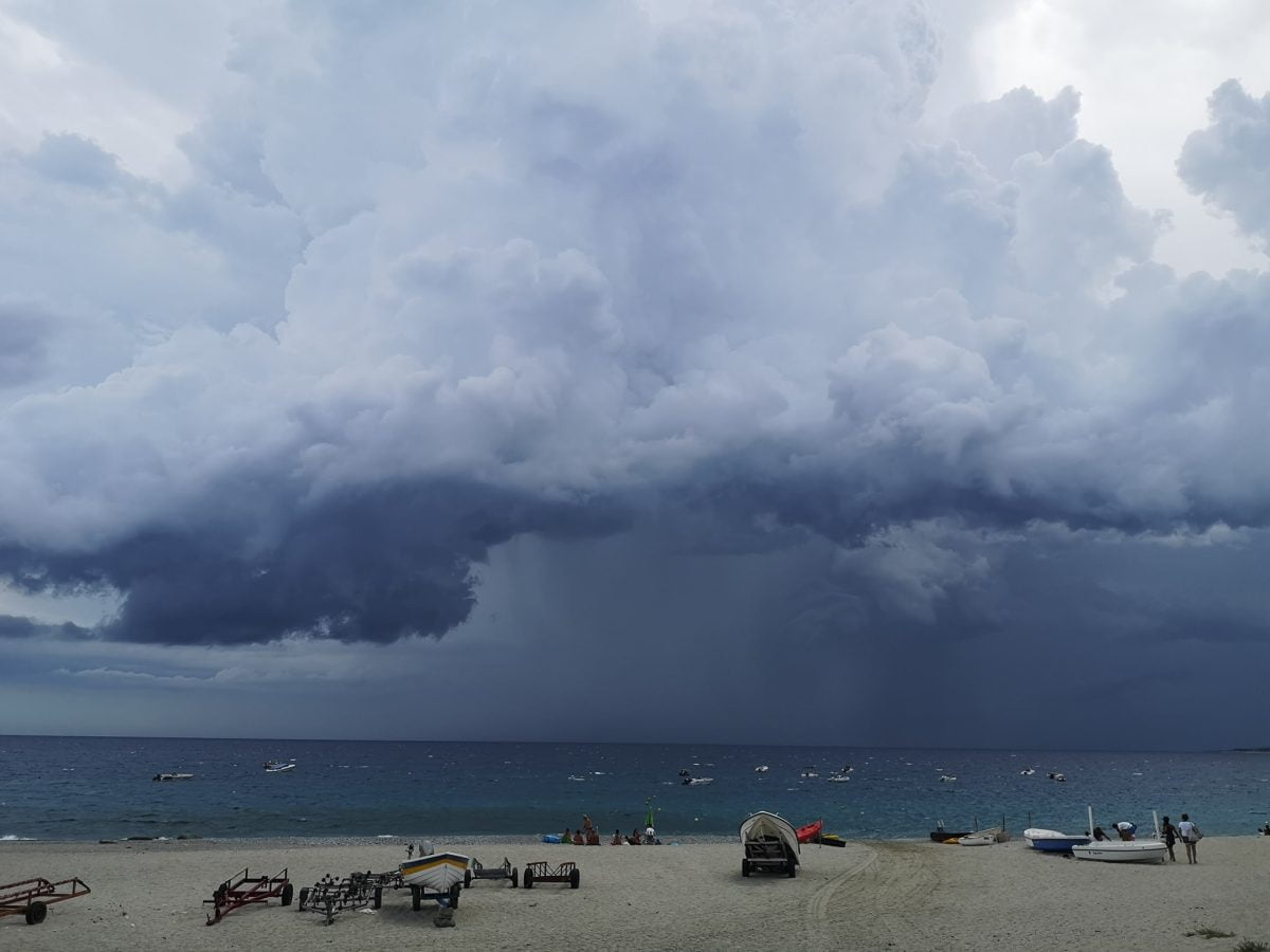 shelf cloud montauro calabria