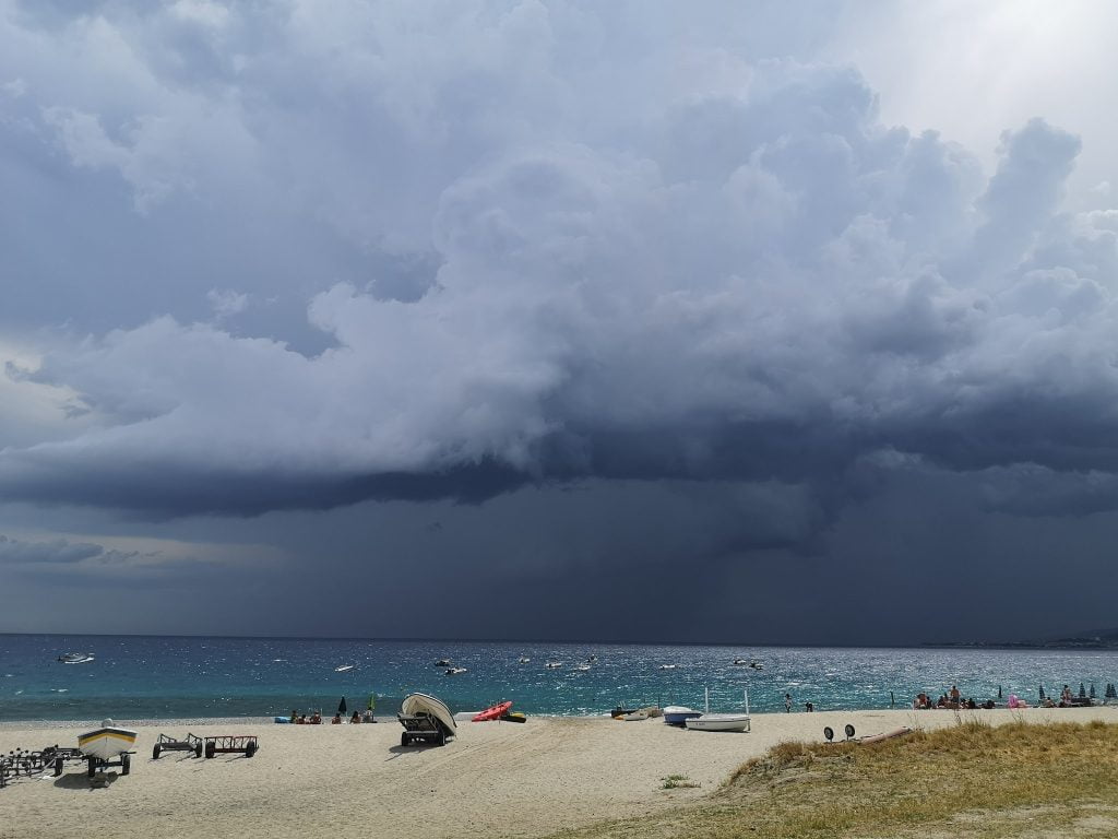 shelf cloud montauro calabria