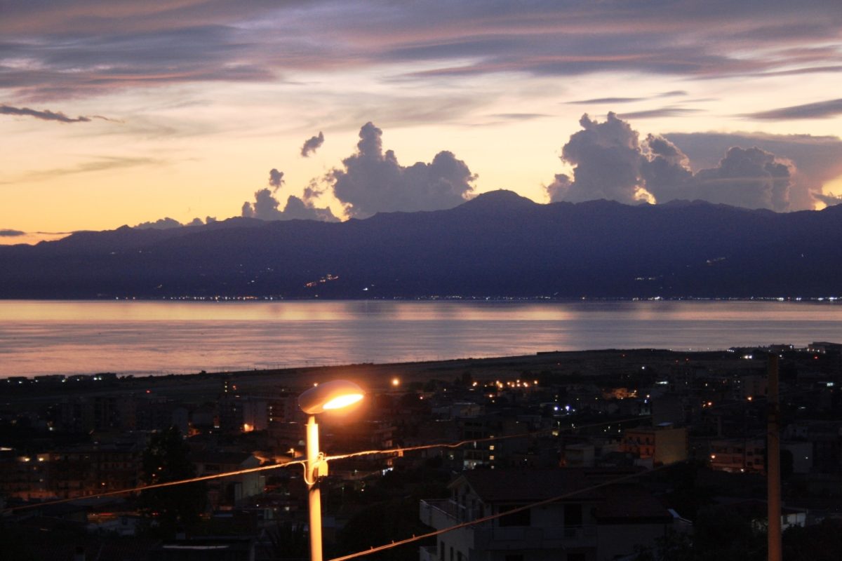 stretto di messina etna