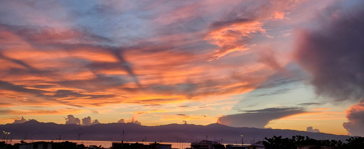 tramonto stretto di messina