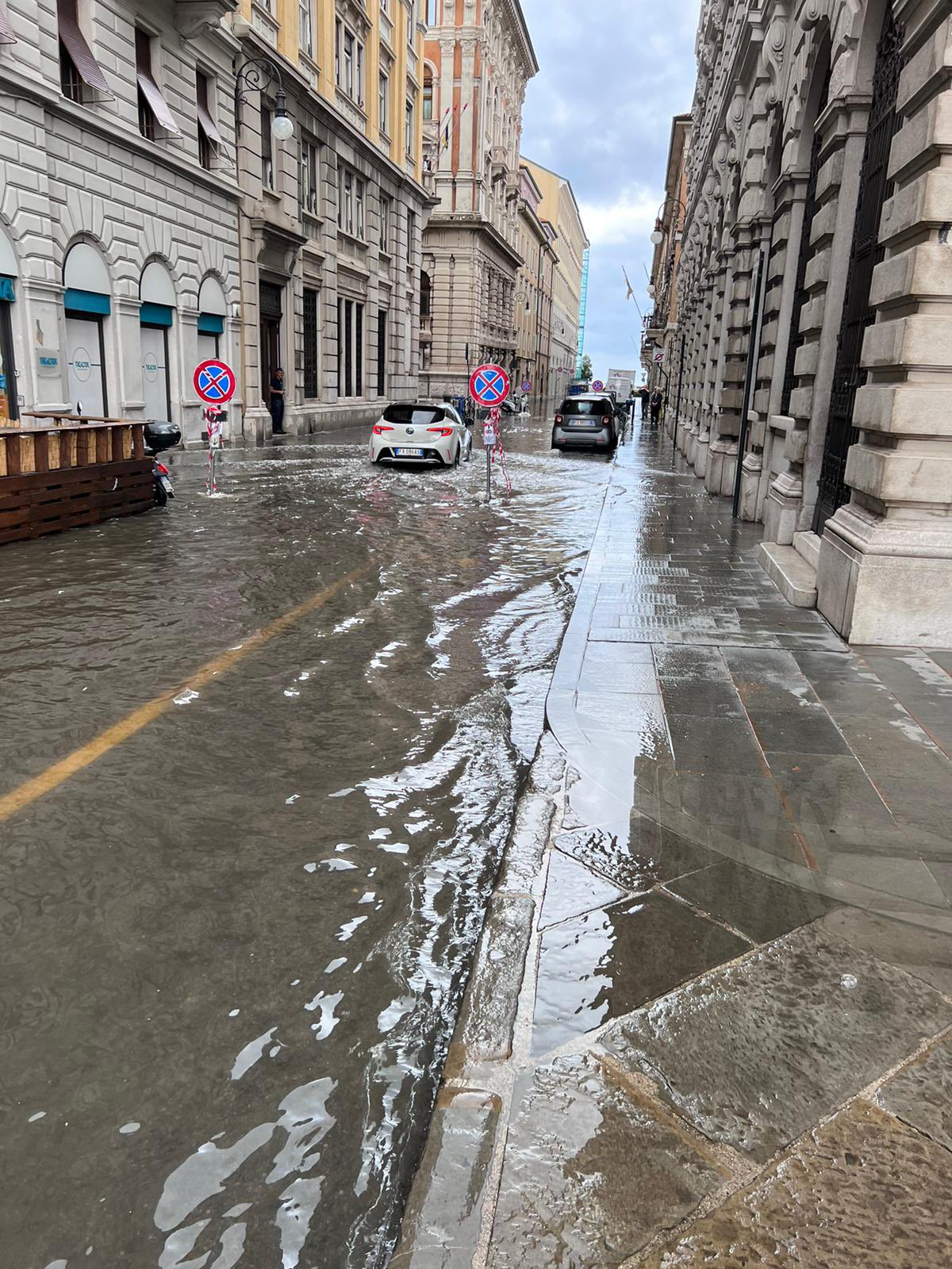 maltempo allagamenti trieste