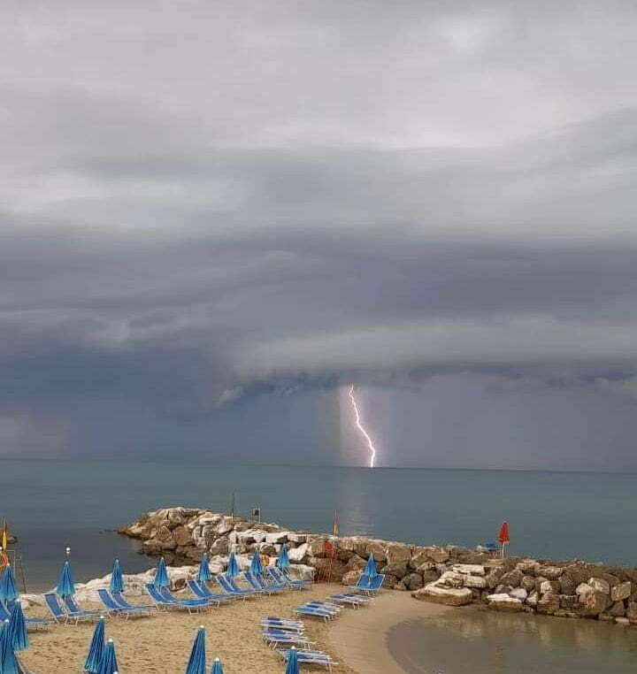 maltempo marina di pisa