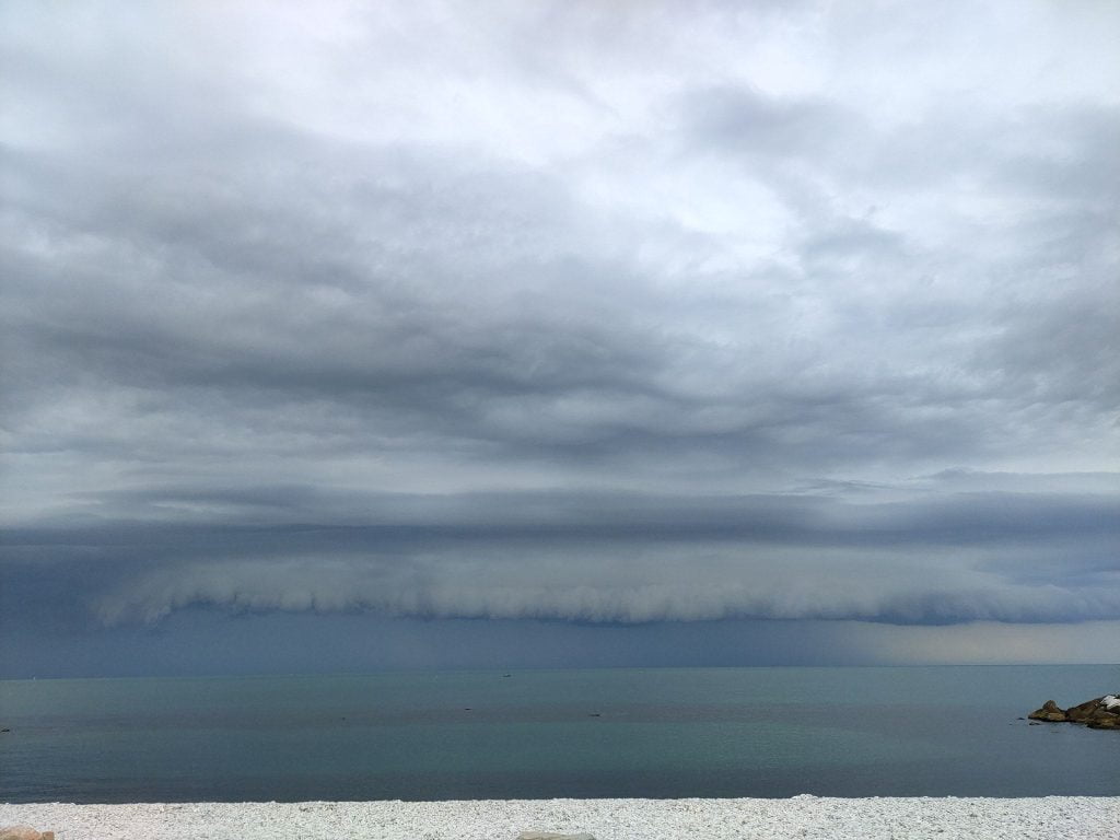 shelf cloud marina di pisa