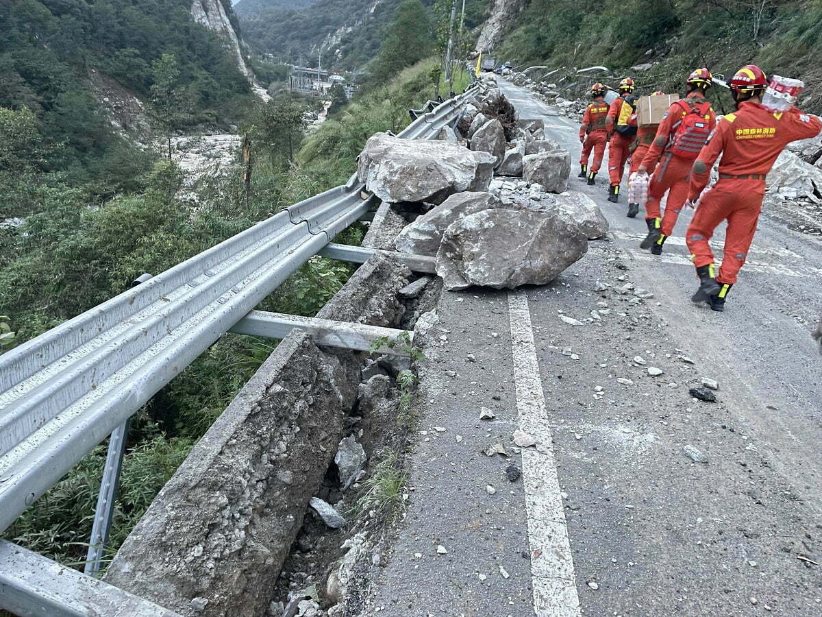 Cina, terremoto in Sichuan gravi danni e frane, almeno 65 morti FOTO