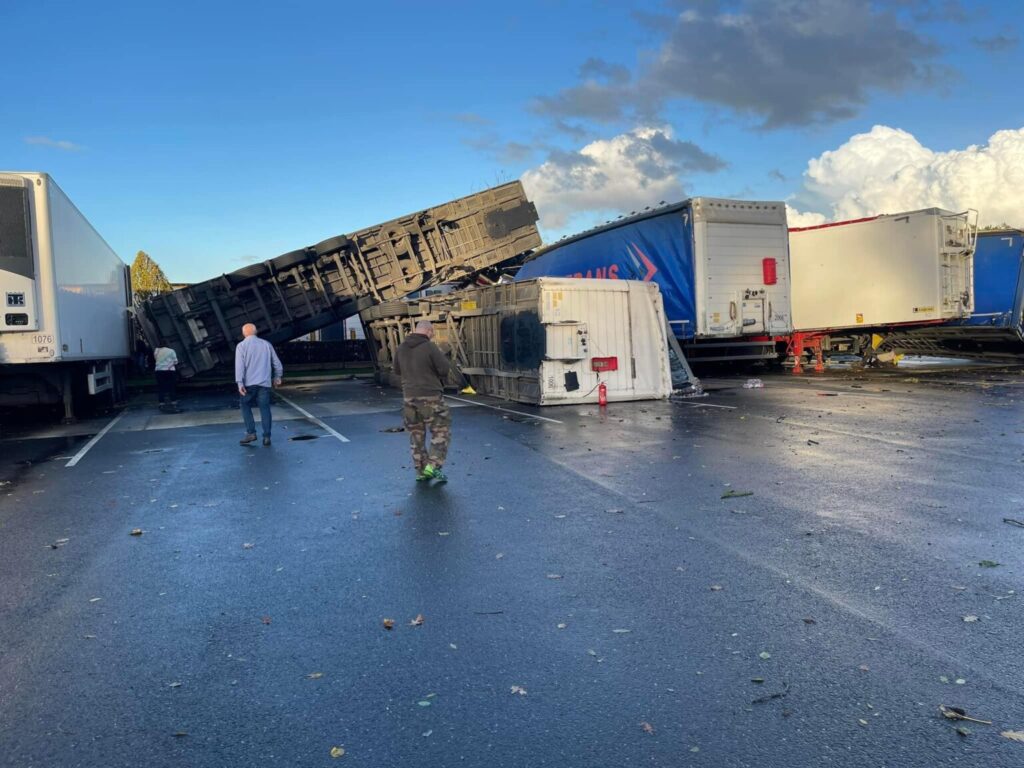 tornado Beuzeville francia