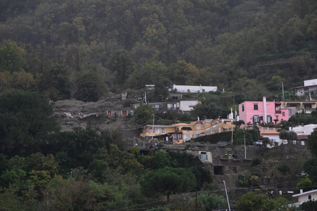 alluvione ischia foto panoramica