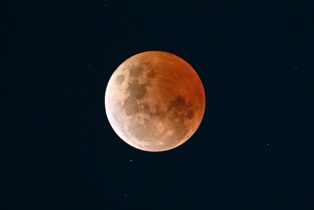 eclissi luna oggi australia