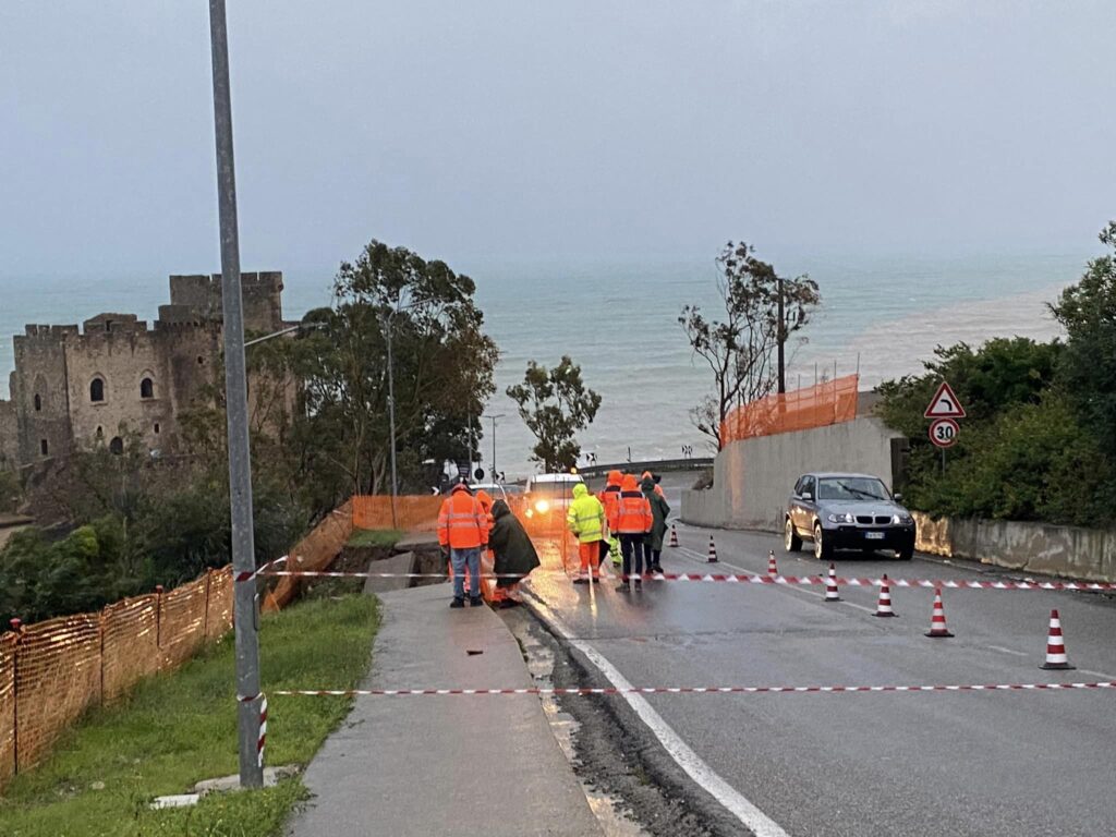 maltempo Roseto Capo Spulico calabria