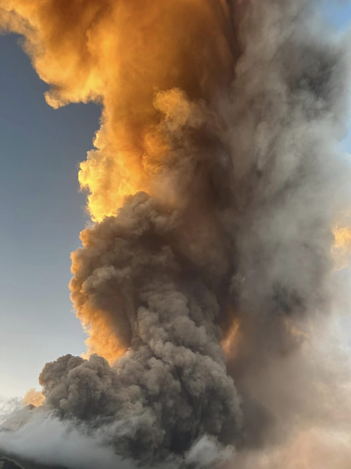 Stromboli, lo tsunami dopo l'eruzione: allarme ha funzionato, nessun  morto. Resta l'allerta