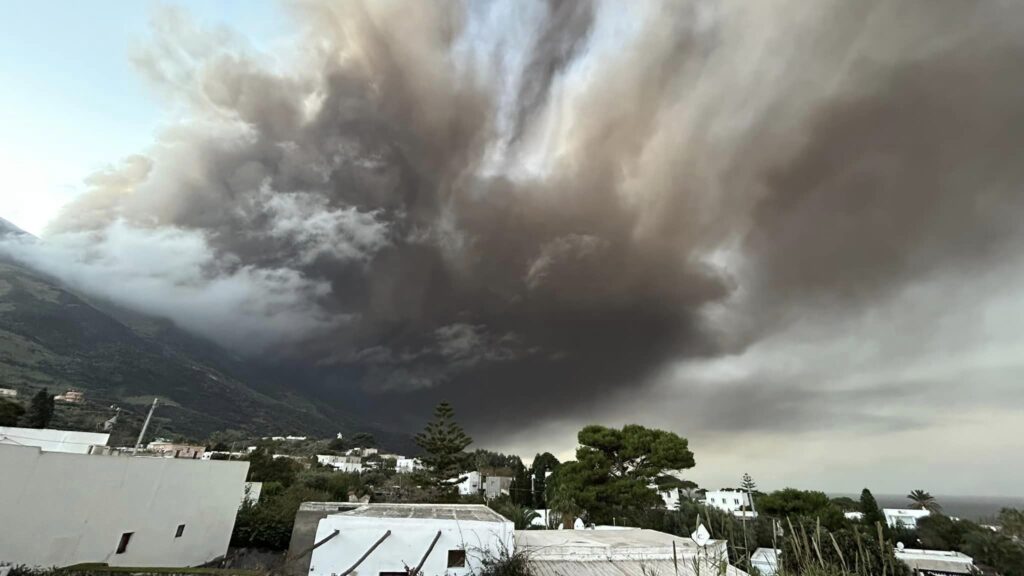 eruzione stromboli 4 dicembre 2022