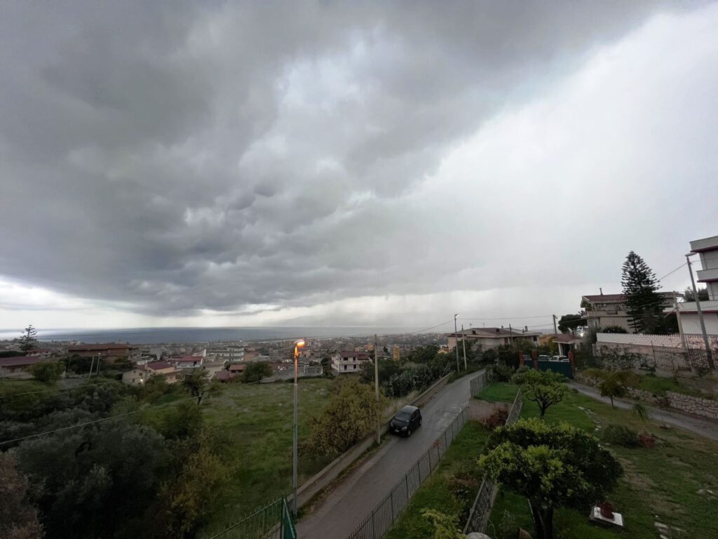 maltempo shelf cloud reggio calabria