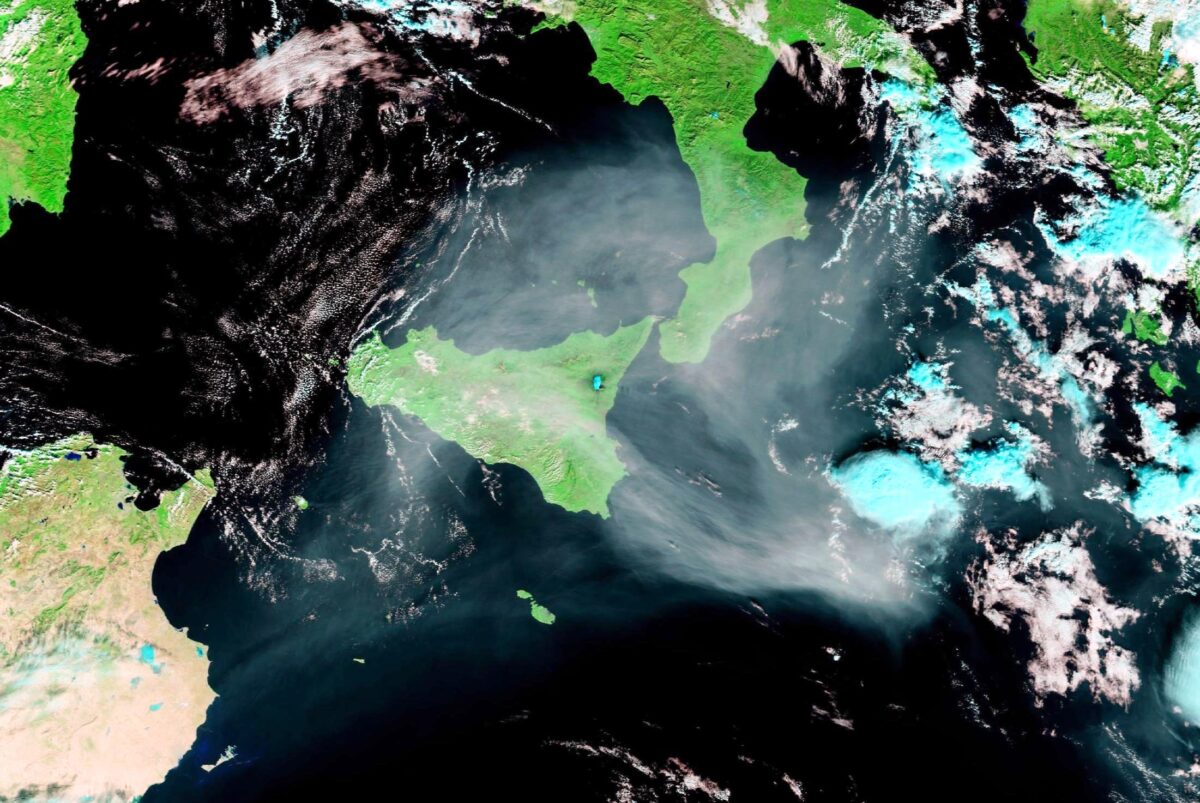 satellite meteo sabbia sahara sul sud italia 7 dicembre 2022