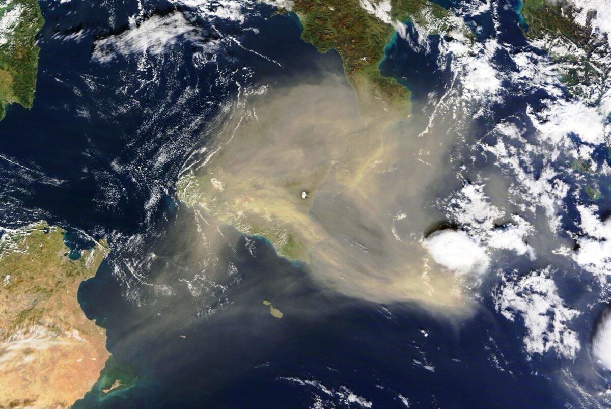 satellite meteo sabbia sahara sul sud italia 7 dicembre 2022