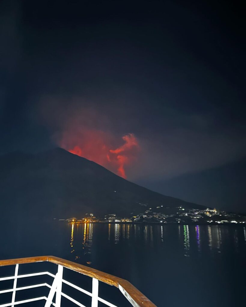 stromboli eruzione 6 dicembre 2022