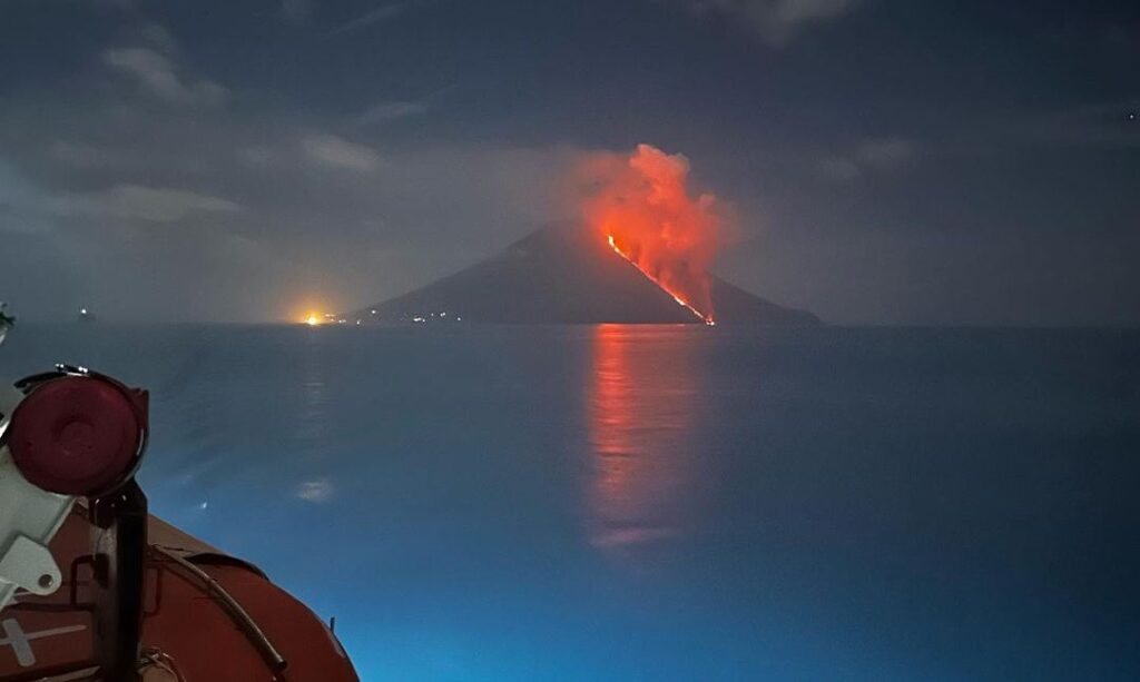 stromboli eruzione 6 dicembre 2022