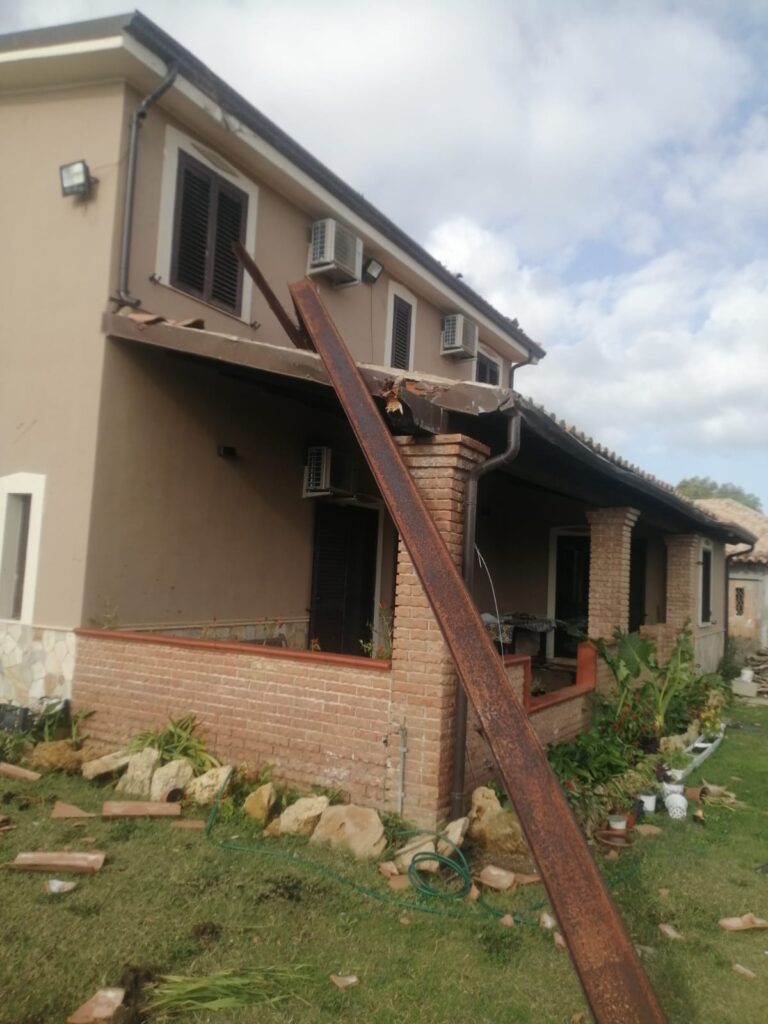 tornado isola di capo rizzuto