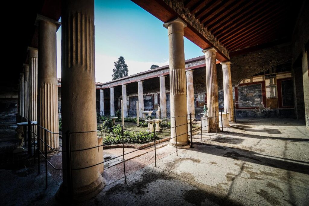 riaperta casa vettii pompei