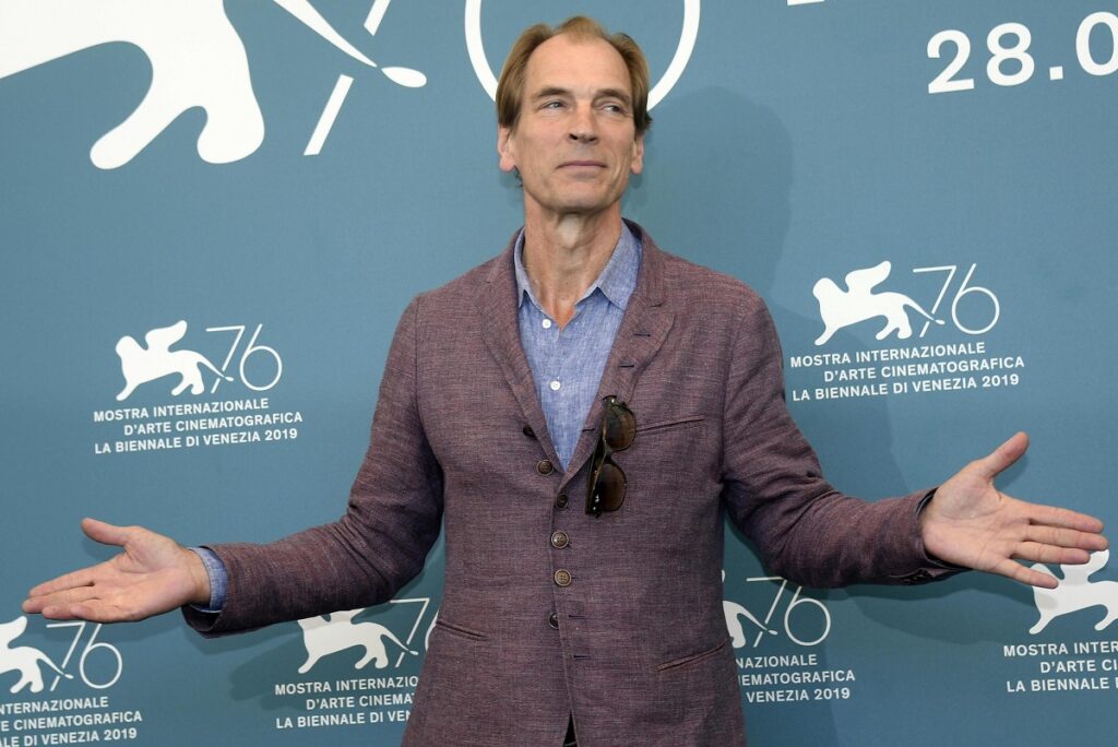 Attore britannico Julian Sands disperso in montagne California