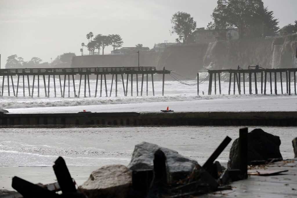 capitola onde fiume atmosferico california