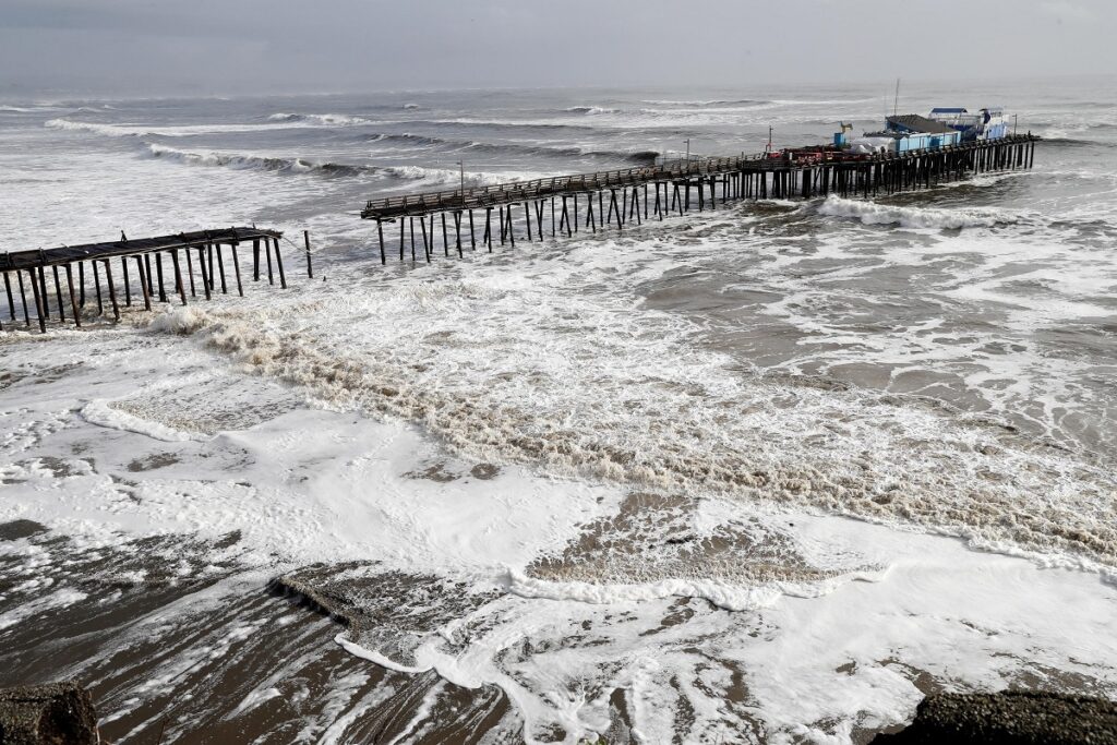 capitola onde fiume atmosferico california