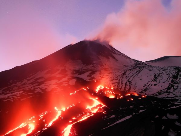 eruzione etna 2 gennaio 2023