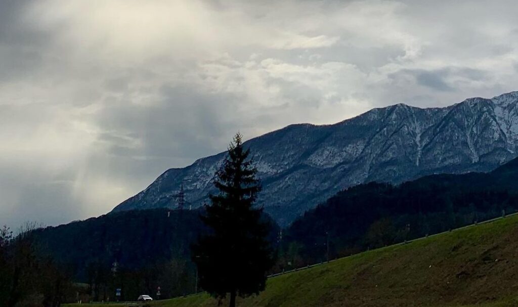 maltempo friuli trieste bora neve carso