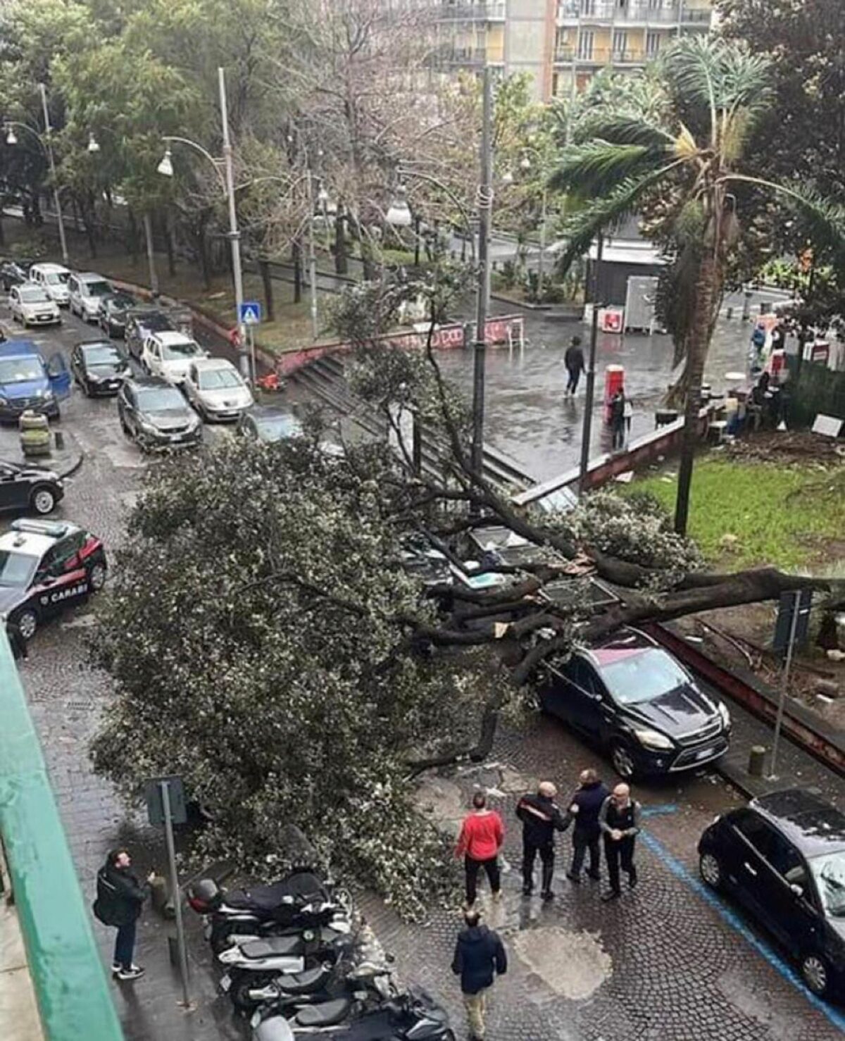 maltempo napoli forte vento 17 gennaio 2023