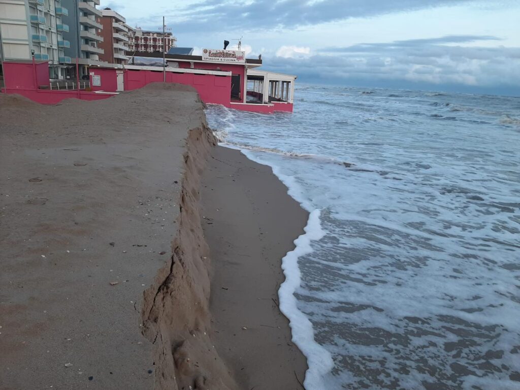 maltempo vento mareggiate cesenatico