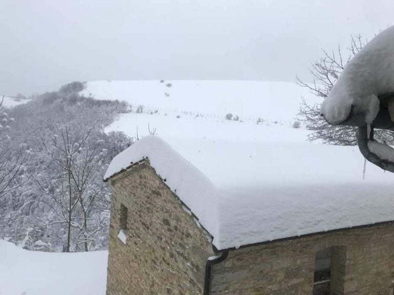 neve Poggio San Romualdo marche